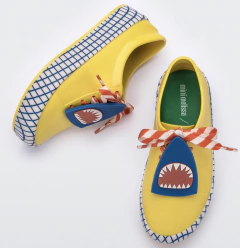 TÊNIS MELISSA+FÁBULA SHARK YELLOW