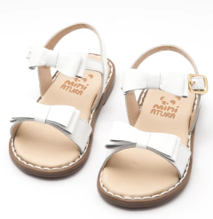 SANDÁLIA OLÍVIA BRANCA - VOGA | SAPATOS INFANTIS