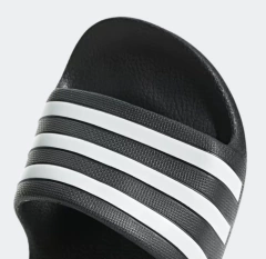 CHINELO ADILETTE AQUA BLACK - VOGA | SAPATOS INFANTIS