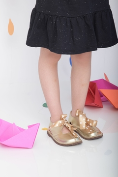 SAPATO TABULEIRO DOURADO T