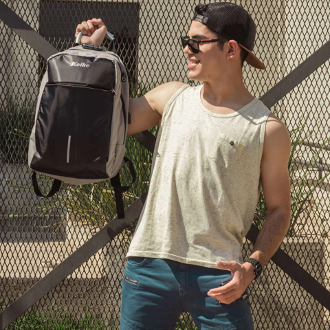 MOCHILA NOTEBOOK GRIS/NEGRO 15.6" CANDADO KOLKE KVM-338