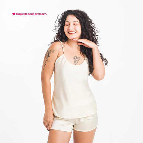 Short Doll em toque de seda Pérola - comprar online