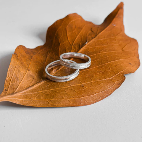 Aliança em prata 3mm com fosco laterais - unidade