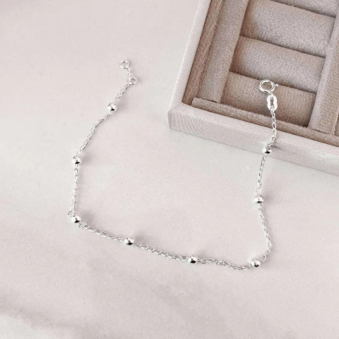 Tornozeleira de bolinhas em prata