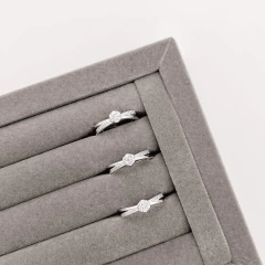 Anel cruzado com zircônias - comprar online