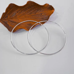 Argola lisa em prata 8cm - comprar online