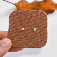 Brinco com estrelas e tarraxa baby em prata - comprar online