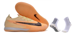 Nike Phantom GX Elite IC na internet