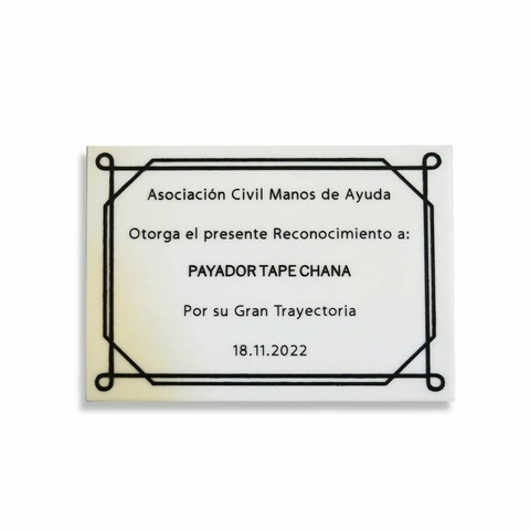 Placa de acrilico con grabado y vinilo. - (copia)