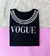 T SHIRT - LUXE BLACK - VOGUE - COM PEDRARIAS