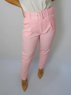 CALÇA DE ALFAIATARIA COM CINTO - ROSA CLARO - Lola Collection