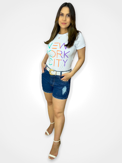 SHORT JEANS CURTO COM BRILHO E CINTURA ALTA - comprar online