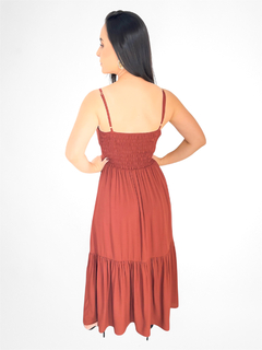 VESTIDO MIDI DE VISCOSE COM ALÇA E LASTEX ATRAS - MARROM na internet