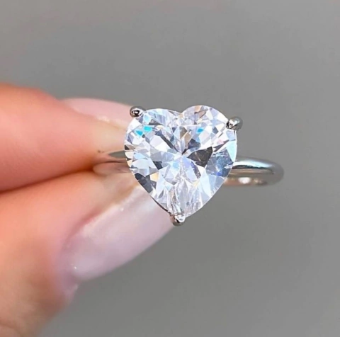 Anel Solitário Coração