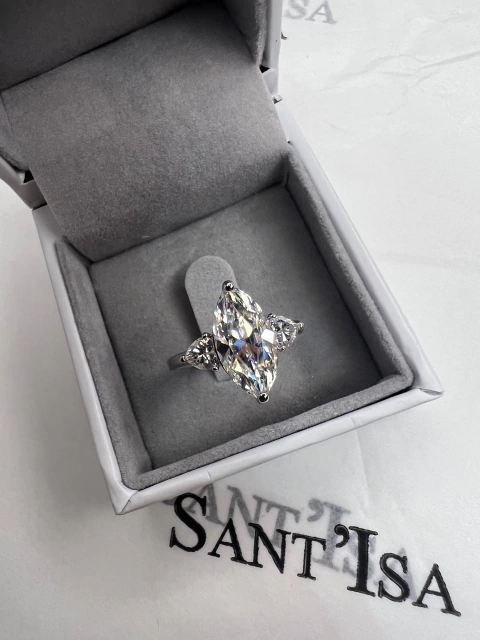 Anel Navete Moissanite