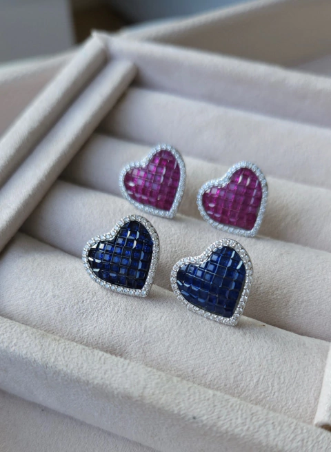 Brinco Coração Invisible Médio