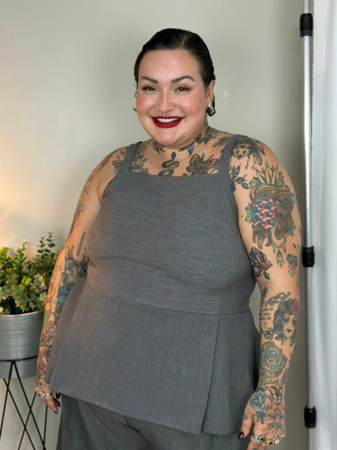 Blusa Peplum Alfaiataria Linhão