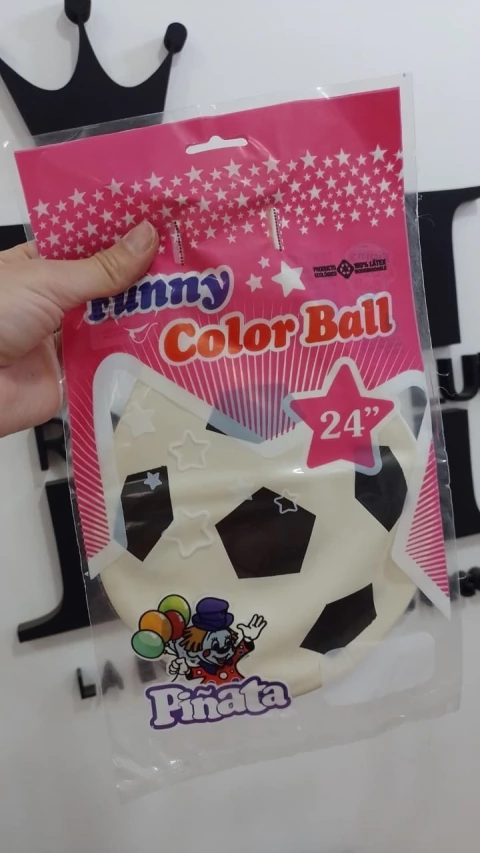 PIÑATA FUTBOL BLANCO Y NEGRO 24" - comprar online