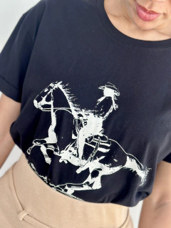 T-SHIRT NASHVILLE PRETA - comprar online