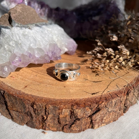 * Anel Serpente Obsidiana (número 21,5) - Madre Luna Joias