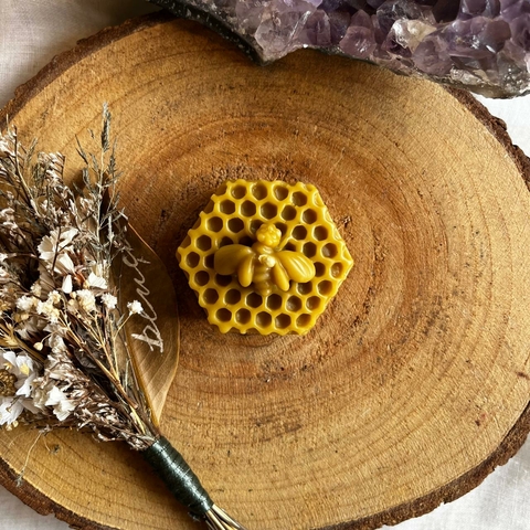 * Vela Abelha na Colmeia (cera de abelha) - Colmeia de Luz