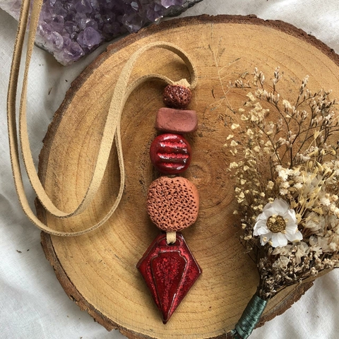 * Colar Pinhão - MDacol Cerâmica