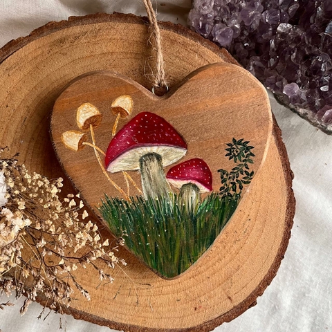 * Coração de Madeira com pintura acrílica - Lyartes Ateliê