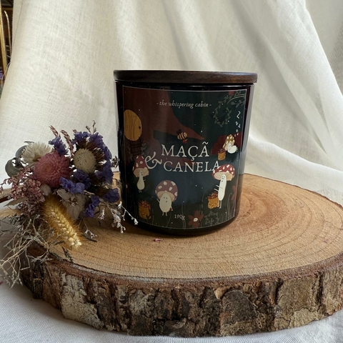 * Vela Maçã e Canela - The Whispering Cabin