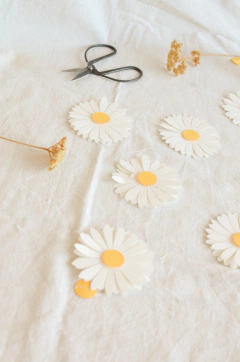 GUIRNALDA MARGARITAS PLENAS en internet