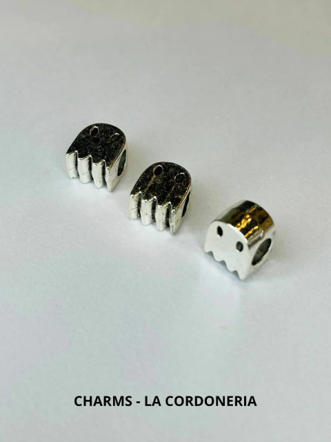 UNIDAD CHARMS FANTASMITAS PLATEADOS FUNDICION- LA CORDONERIA