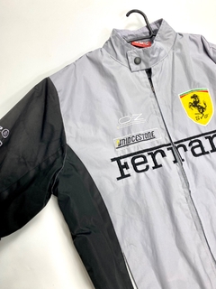Jaqueta Ferrari Cinza (GG) - Odevy Brechó