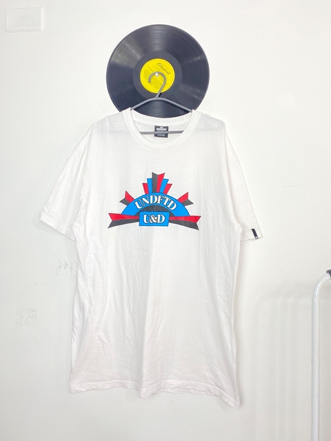 Camiseta Undefeated Importada (G)