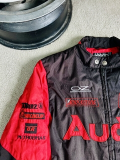 Racing Audi Preta (M-G) na internet
