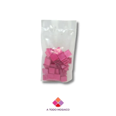vidrio fucsia (1x1 cm)