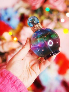 Fantasy Festive Britney Spears Eau de Toilette na internet
