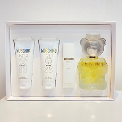Kit Moschino Toy 2 Eau de Parfum com 4 Peças - Day Imports