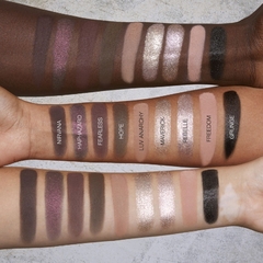 Imagem do (SOB ENCOMENDA) Pretty Grunge Eyeshadow Palette Huda Beauty