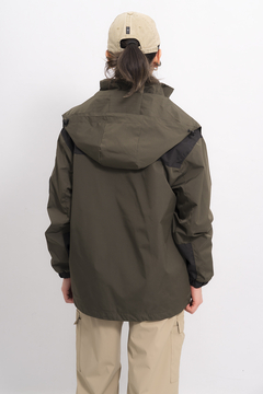 ROMPEVIENTO BICOLOR UNISEX en internet