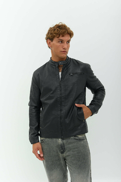CAMPERA ECOCUERO FELIPE en internet