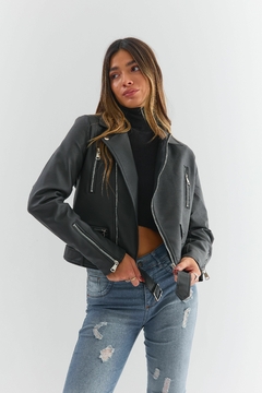 CAMPERA ECOCUERO BINNA en internet