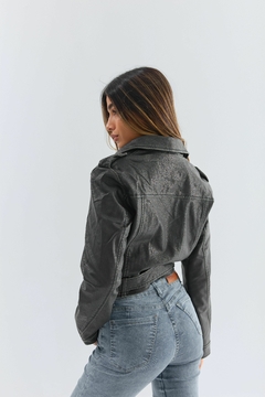 CAMPERA ECOCUERO JAZMIN en internet