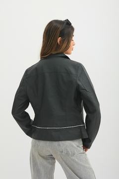 CAMPERA ECOCUERO SIA - I AM | Indumentaria