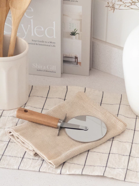 Corta Pizza c/ Mango Madera GH-1543 - comprar online