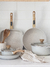 Bifera 28cm antiadherente essential crema - comprar online