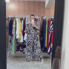 Calça Tunísia Pantalona Em Tecido Maquinetado (apenas calça) - comprar online