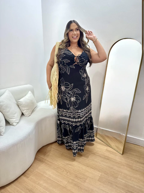 Vestido plus size preto Rebeca