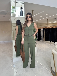 Conjunto colete e pantalona