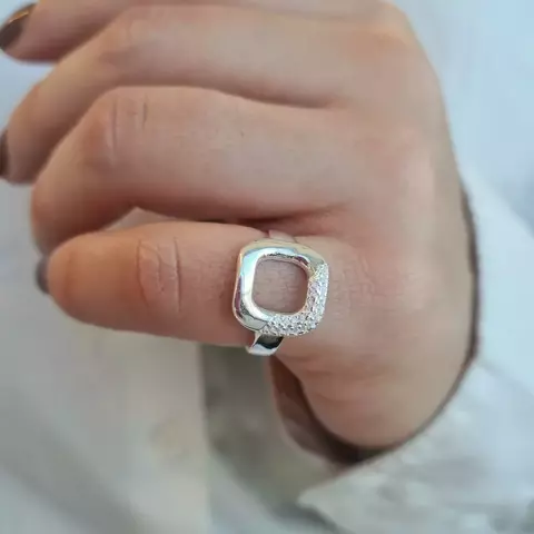 ANILLO BASE CUADRADA CON MICROPAVE