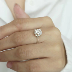 ANILLO DE ROSA CON CUBIC TRANSPARENTE
