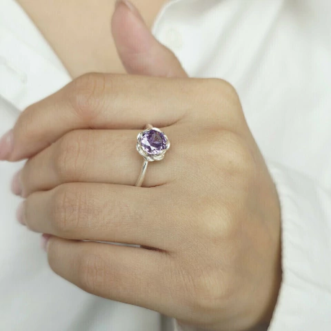 ANILLO DE ROSA CON CUBIC VIOLETA